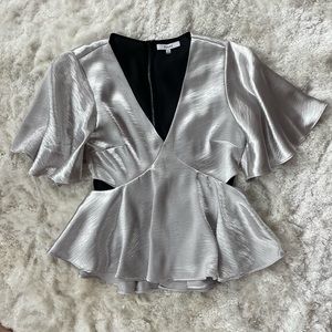 Ro & De Metallic Cut out top